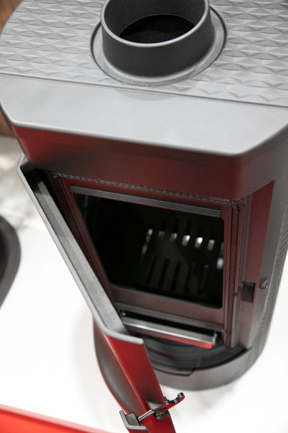 Plamen Tara dizájner öntöttvas kandalló – szobalevegőtől független