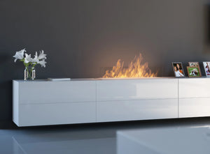 Moderner Bio-Ethanol-Kamin aus hochwertigem Stahlkamin für stilvolle und nachhaltige Raumgestaltung.